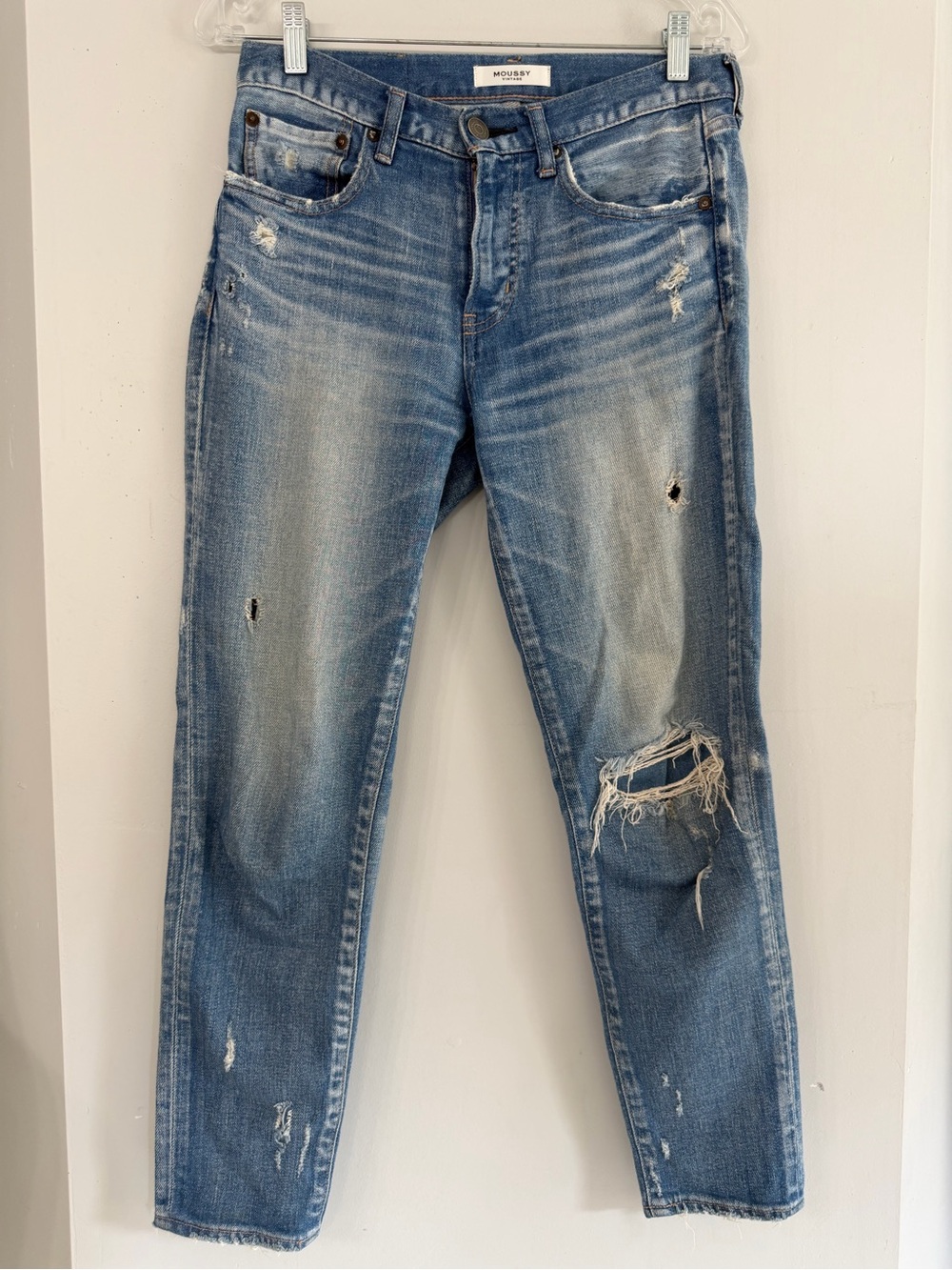 Moussy Vintage Women’s 26 medium wash distressed slim fit ankle jeans Japanese